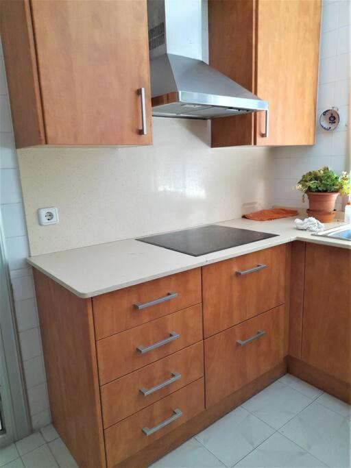 Gran Apartamento Cerca Del Aeropuerto Apartment El Prat de Llobregat Exterior foto