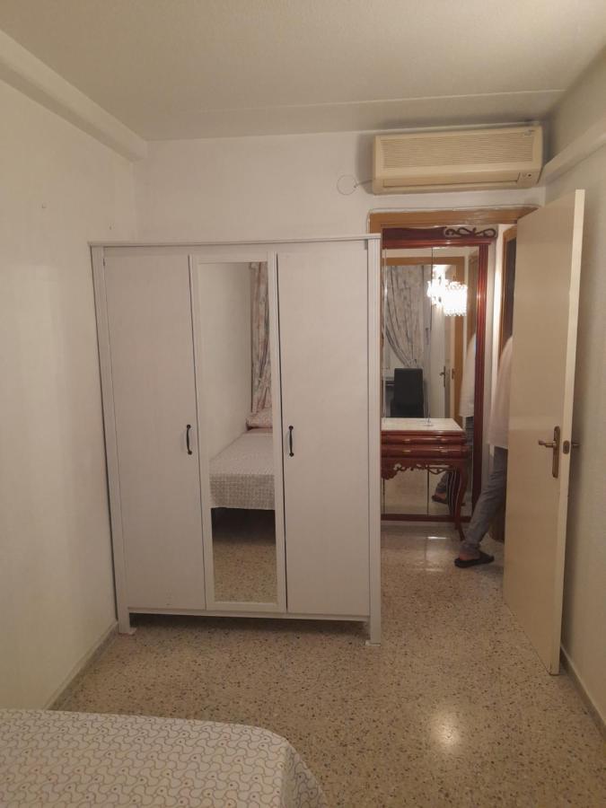 Gran Apartamento Cerca Del Aeropuerto Apartment El Prat de Llobregat Exterior foto